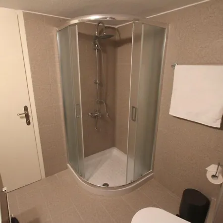 Renovated 2 Bedroom In