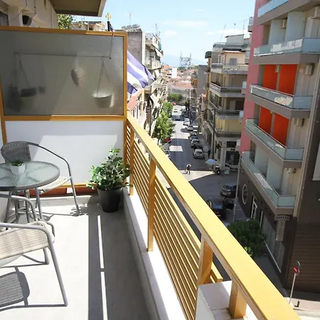 Apartamento Newly Renovated 2 Bedroom In Kozani