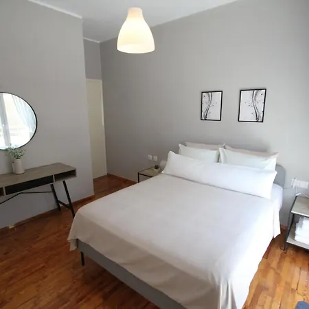 Renovated 2 Bedroom In * Kozani