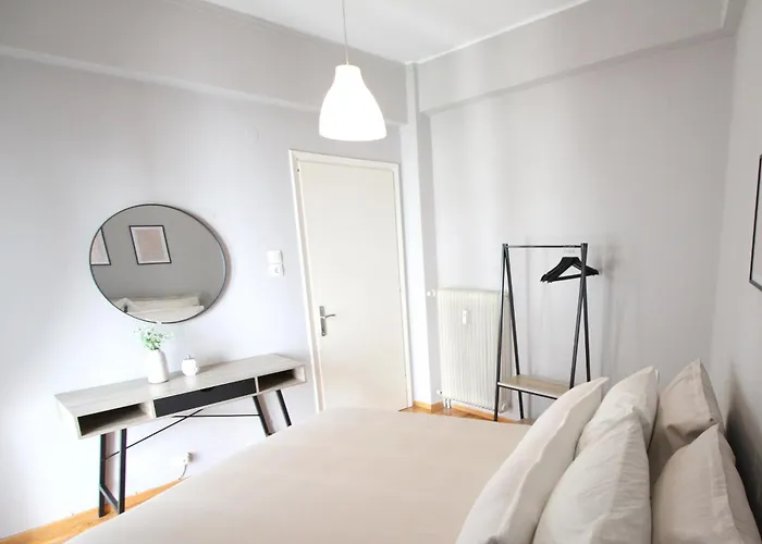 Apartamento Newly Renovated 2 Bedroom In *