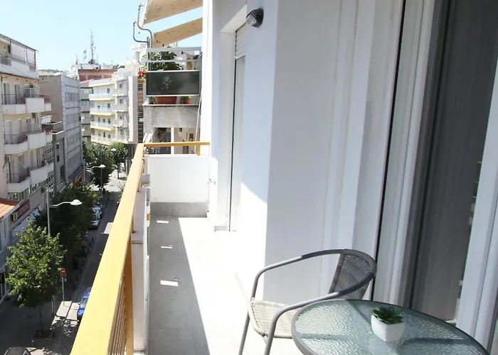 Apartamento Newly Renovated 2 Bedroom In *